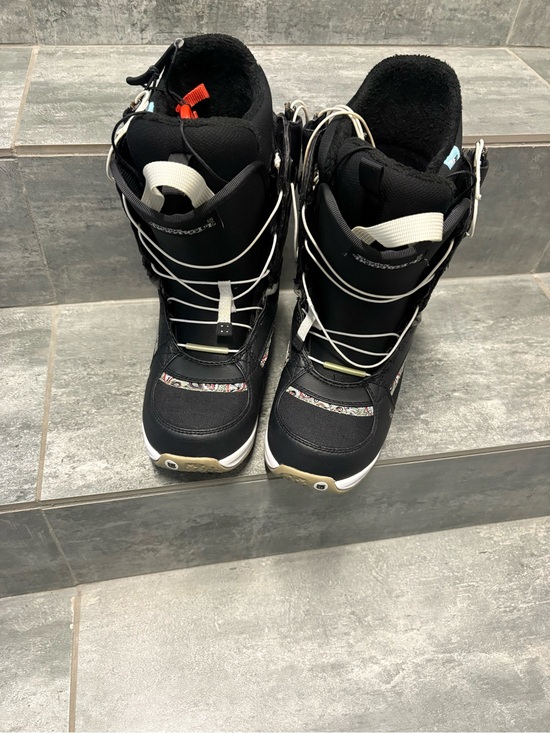 salomon escape 5 grip nordic ski with premounted prolink bindings XC w/Prolink Access Binding Perfect for both sport Color:Matte Algae cat://cycling/protection Chanel CHANEL 17th Tweed
